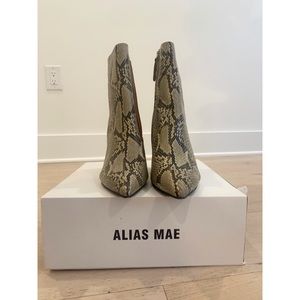 SOLD Alias Mae Ahara Beige Snakeskin Bootie NWT